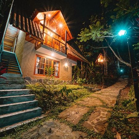 Kantu Garden Lodge Мойобамба Екстериор снимка